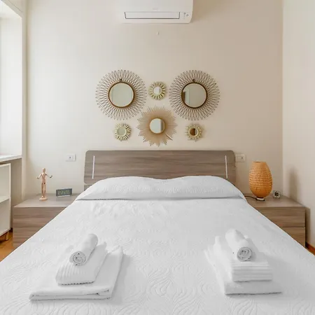 Easy Isola Apartment Milan Exterior photo