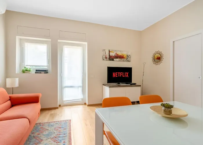 Easy Isola Apartment