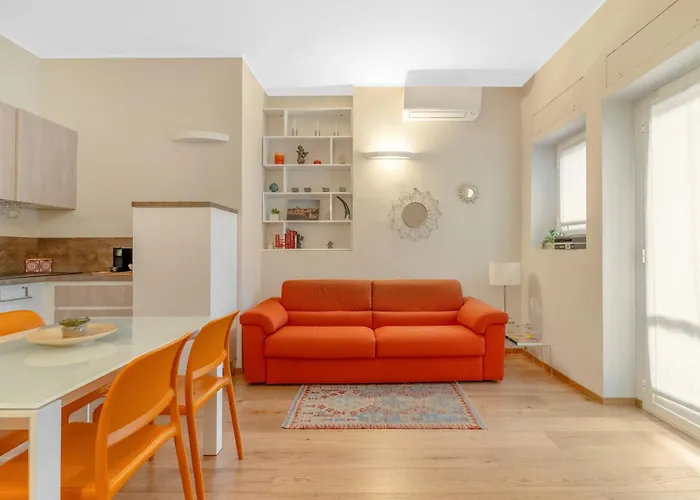 Easy Isola Apartment